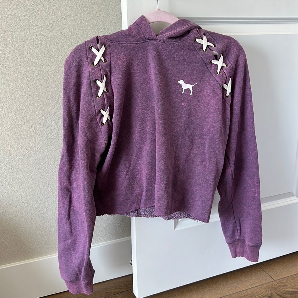 Cozy Vintage Purple Victoria’s Secret Pink Cropped Sweater Size M 💜